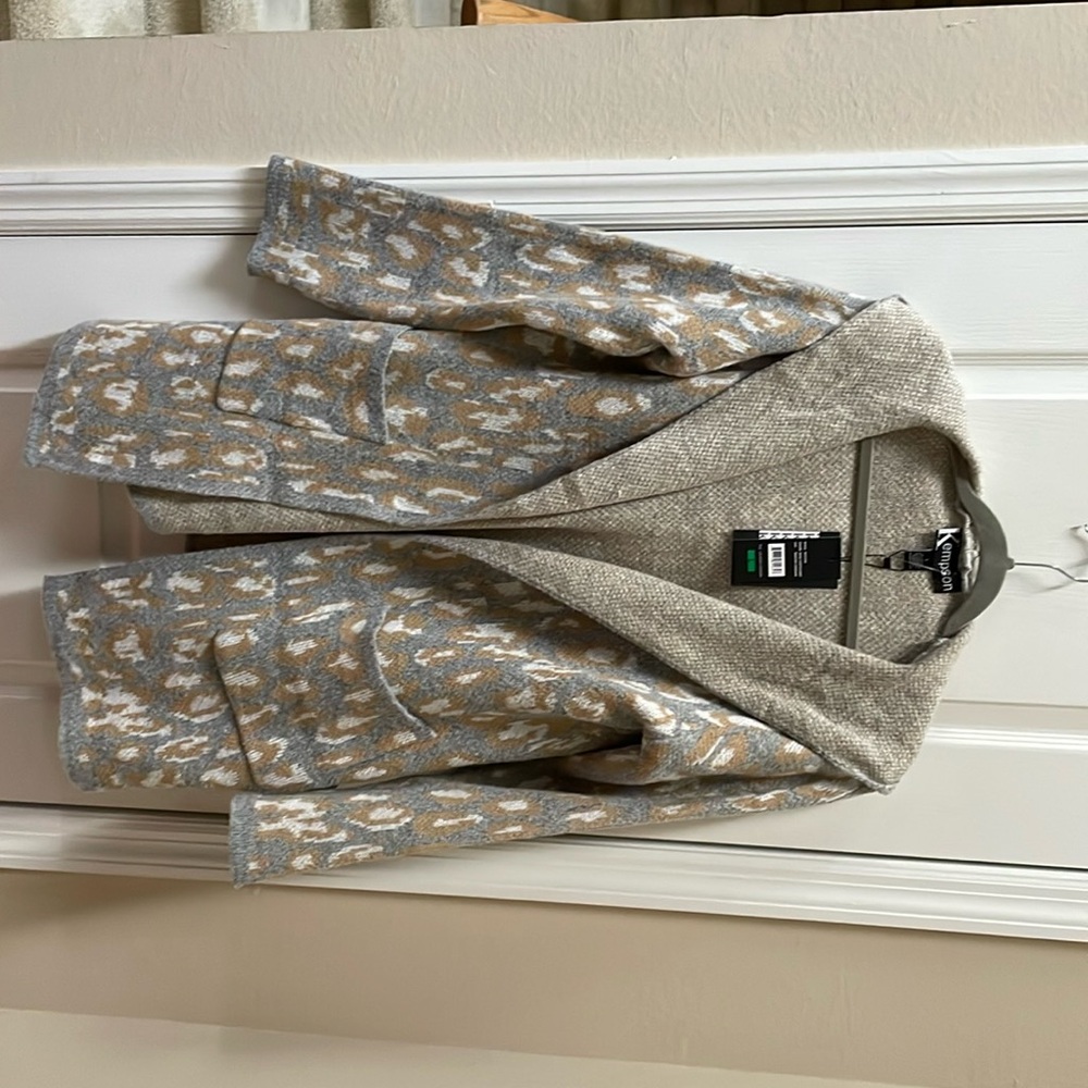 Women’s shawl collared mid-length sweater with hood